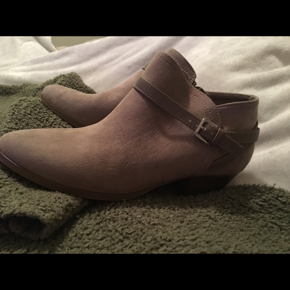 Old Navy Faux-Suede Booties - Picture 3 of 8